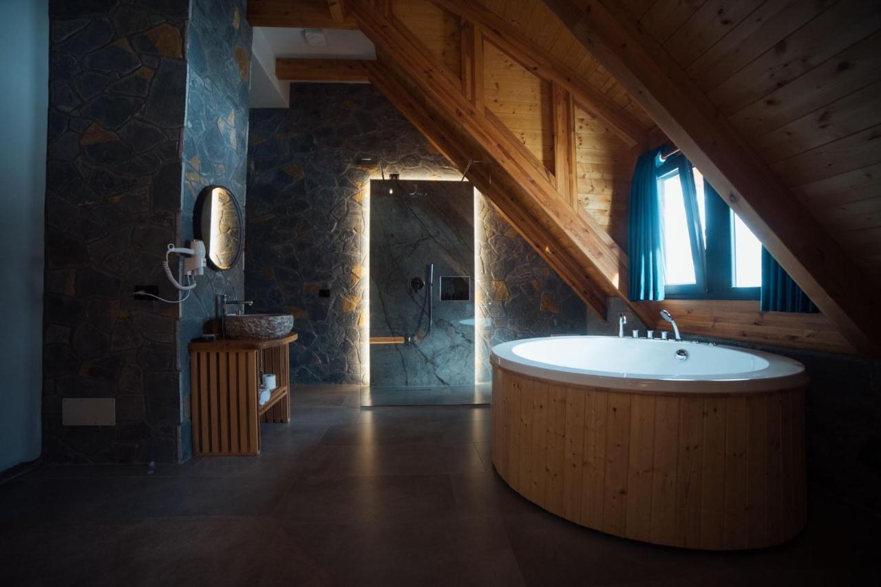 Hotel Kulla E Bajraktarit Boge Exteriér fotografie