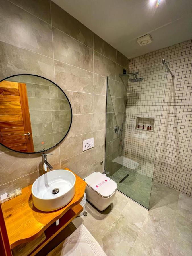 Hotel Kulla E Bajraktarit Boge Exteriér fotografie