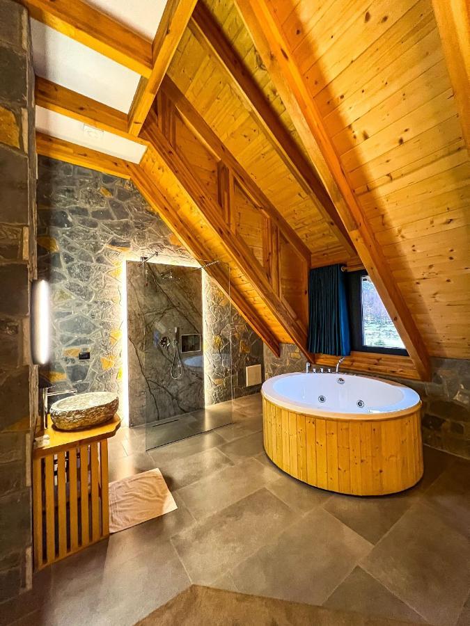 Hotel Kulla E Bajraktarit Boge Exteriér fotografie
